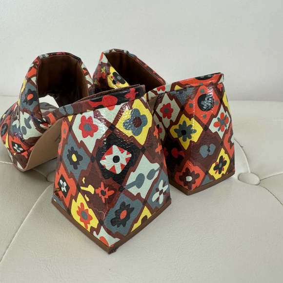 Circus by Sam Edelman Colorful Patterned block heeled sandals - Picture 5 of 8